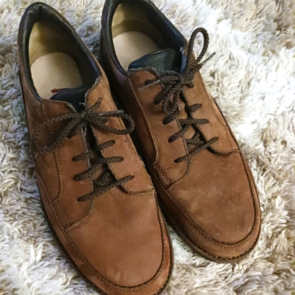 rockport suede shoes